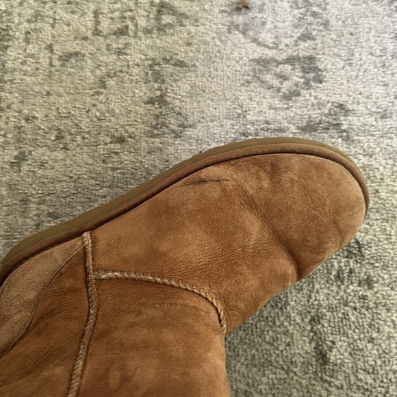 CLASSIC SHORT II UGG BOOTS- SIZE 9 (WOMENS) - Picture 5 of 7